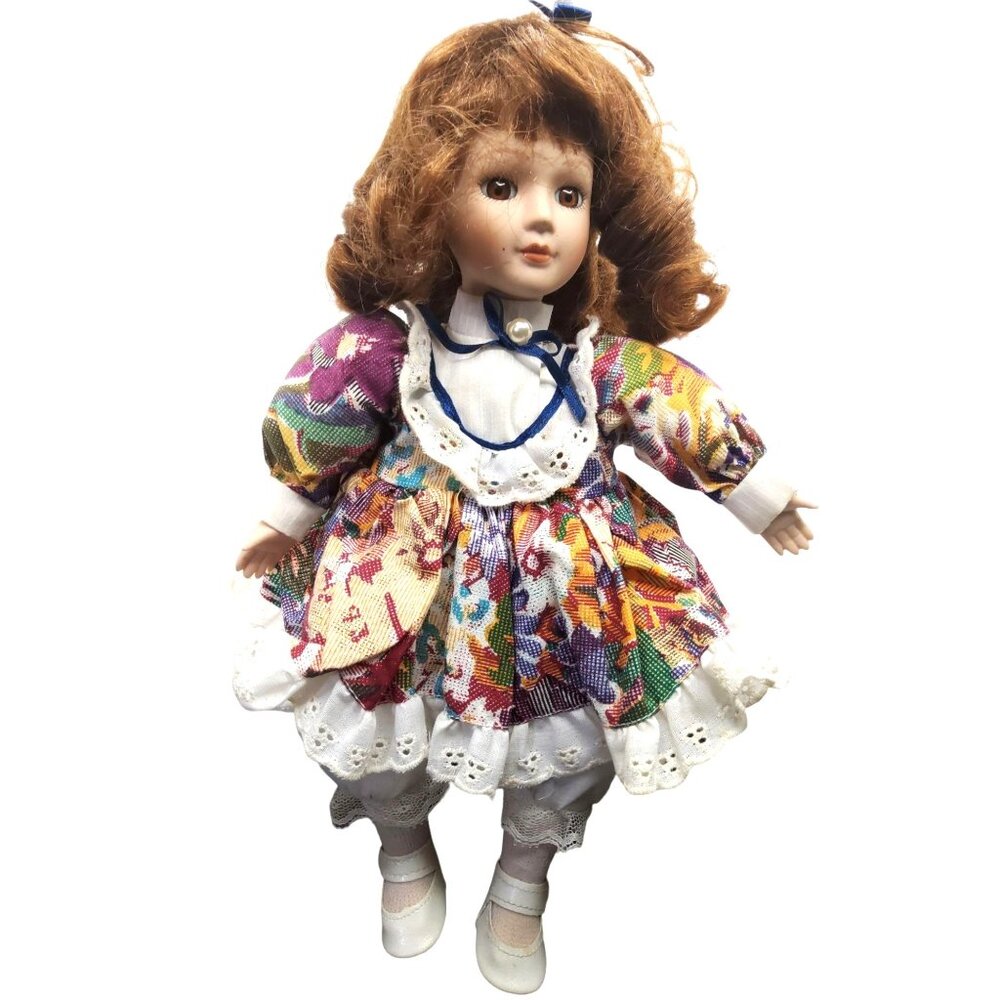 vintage dandee international red headed brown eyes porcelain musical doll.